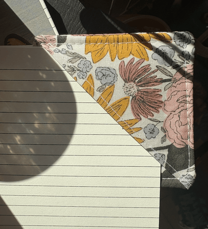 Golden Girl Sunflower Corner Bookmark - La Vie Est Belle
