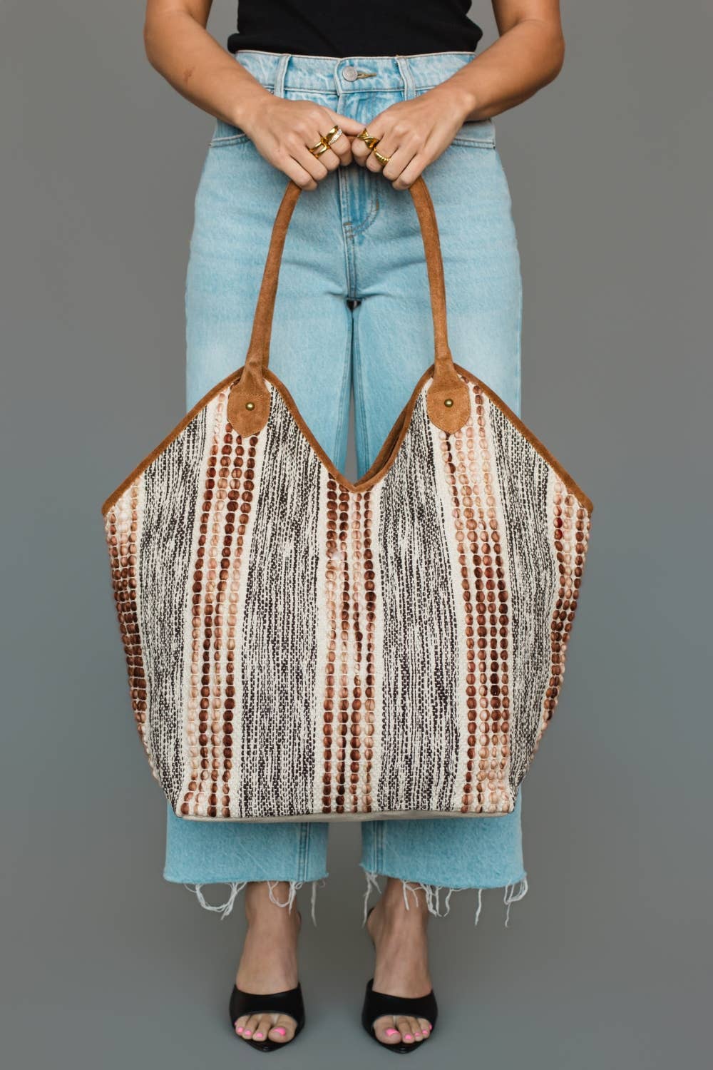 Gray & Brown Textured Tote - La Vie Est Belle