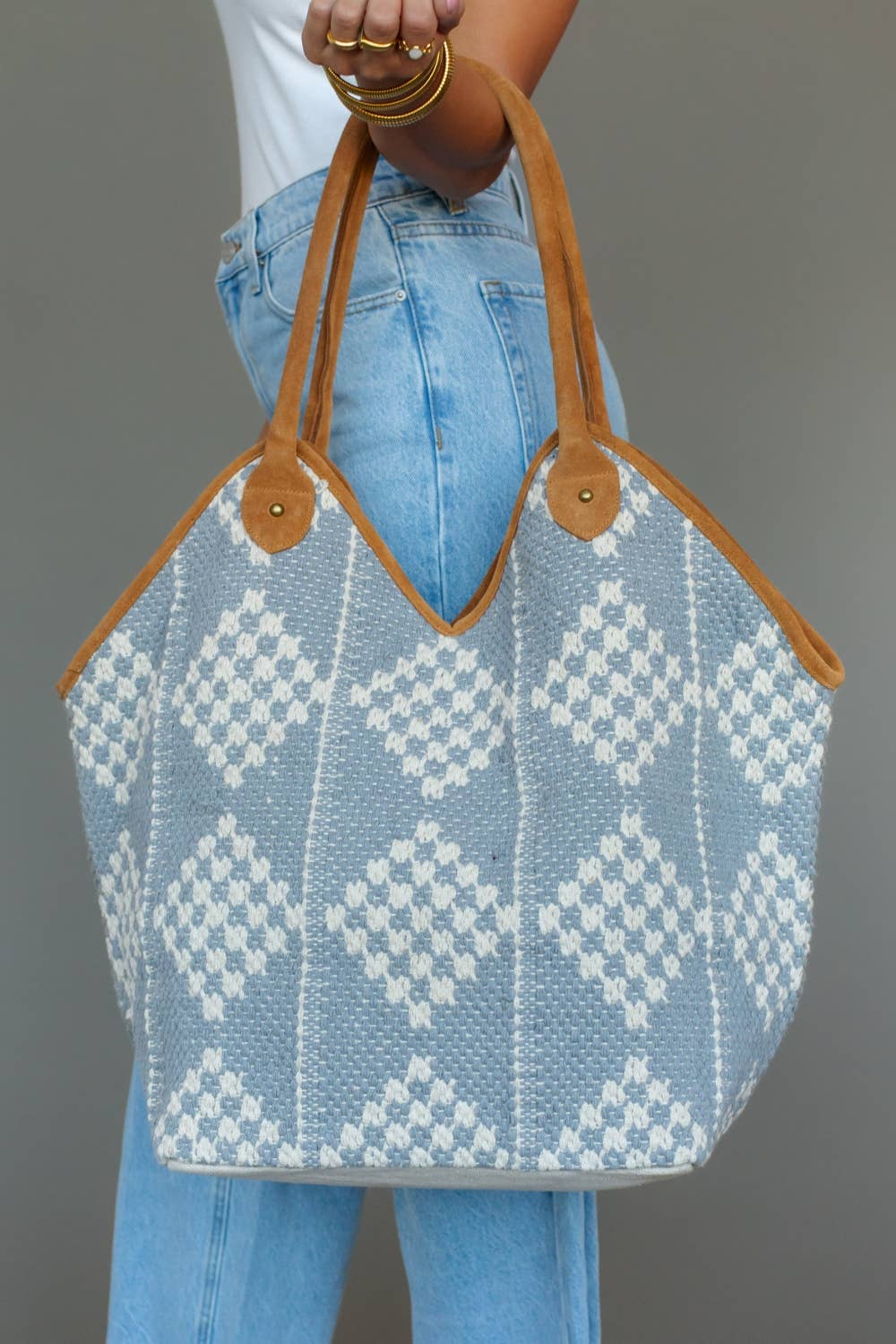Gray & Cream Diamond Pattern Tote - La Vie Est Belle