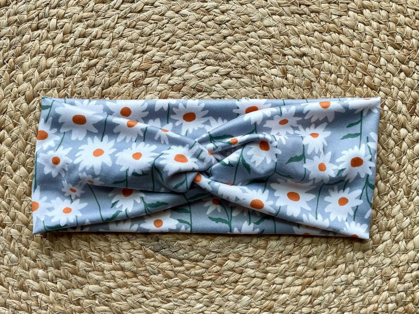 Gray Daisy Knit Twist Headband - La Vie Est Belle