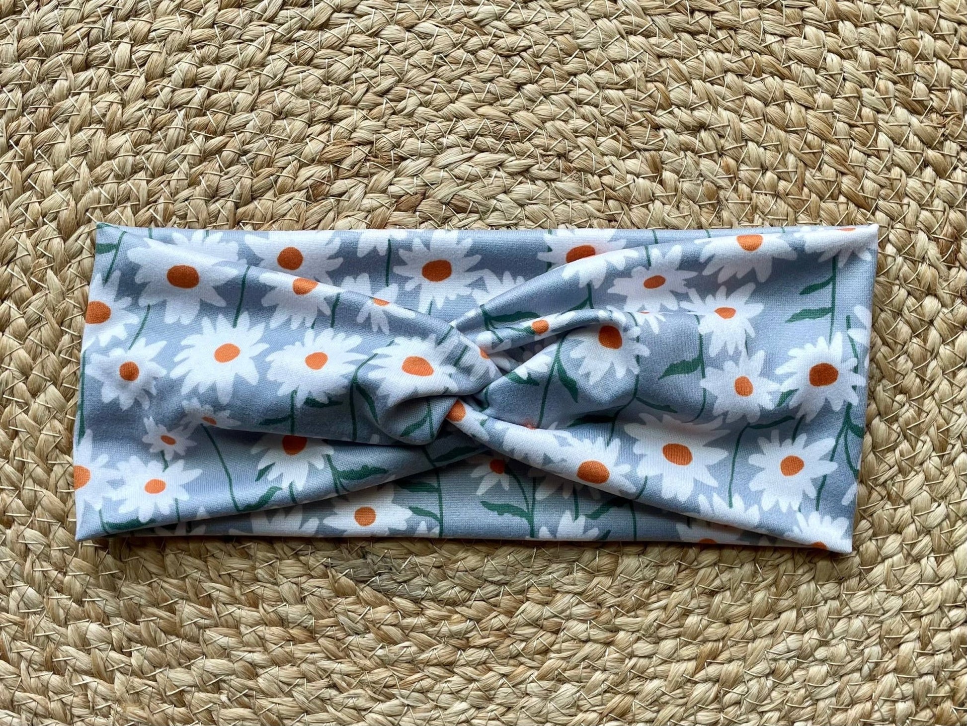 Gray Daisy Knit Twist Headband - La Vie Est Belle