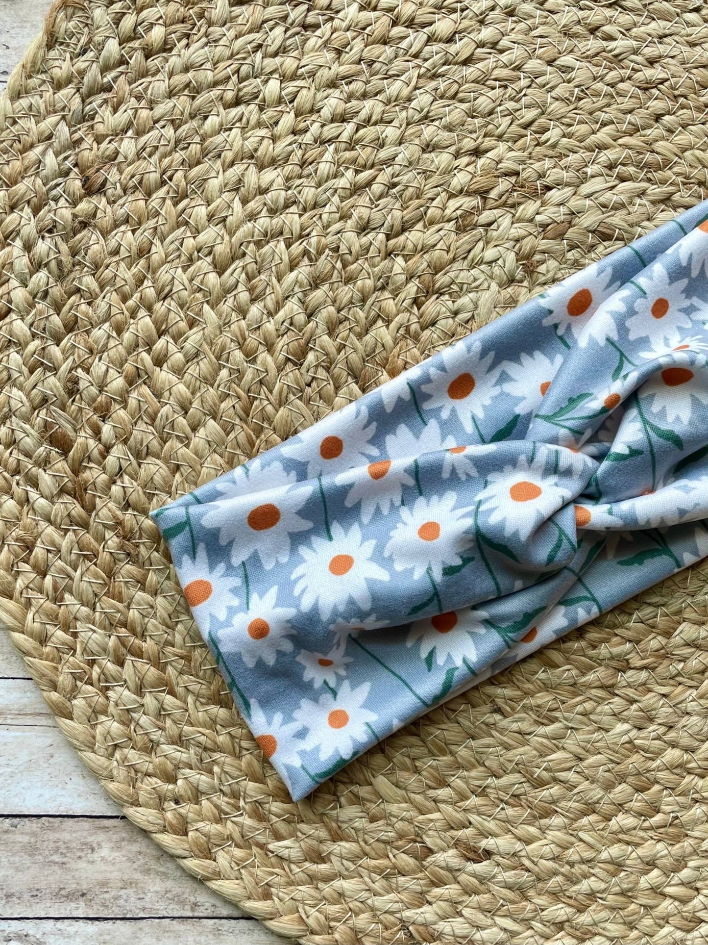 Gray Daisy Knit Twist Headband - La Vie Est Belle