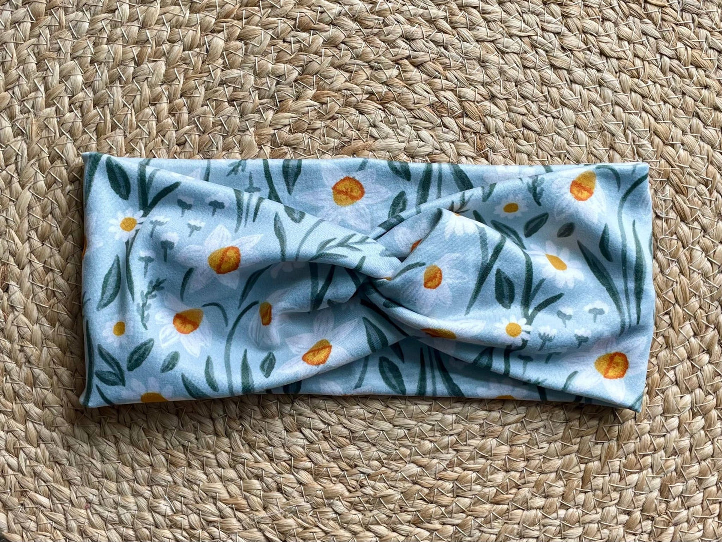 Green Daffodil Knit Twist Headband - La Vie Est Belle