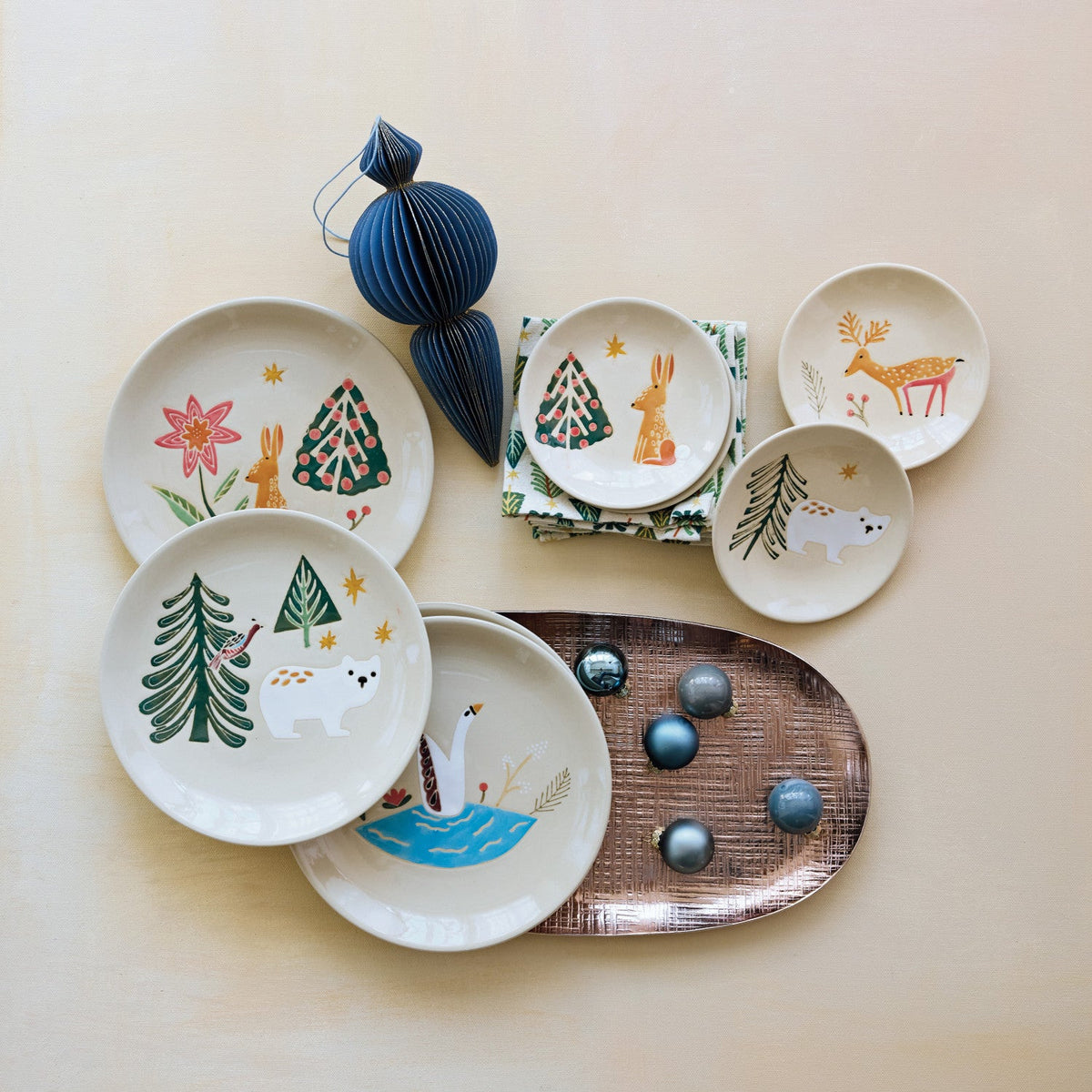 Hand-Painted Stoneware Plate with Wax Relief Animal & Seasonal Botanicals, 4 Styles - La Vie Est Belle