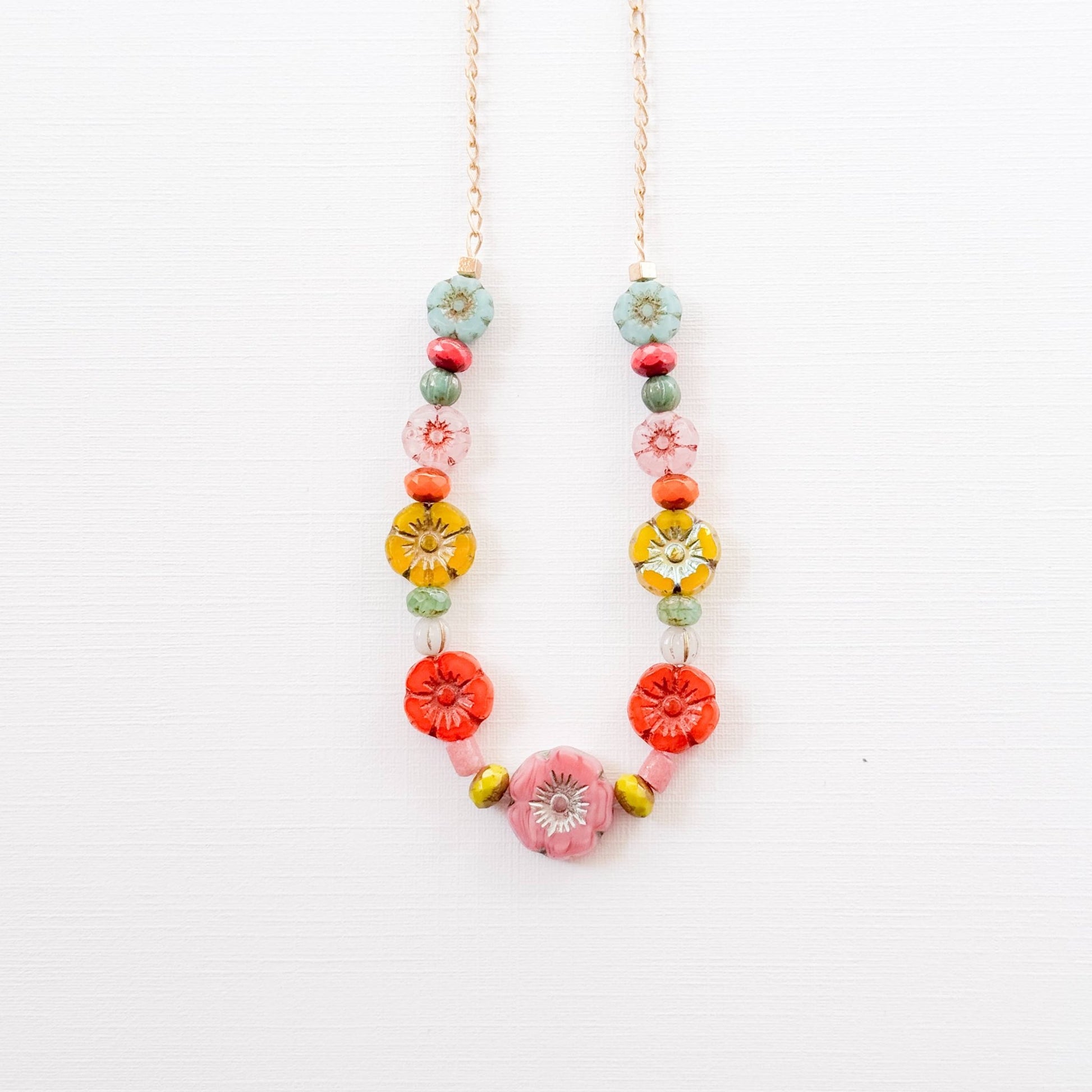 Handmade Dainty Flower Field Necklace For Spring - La Vie Est Belle