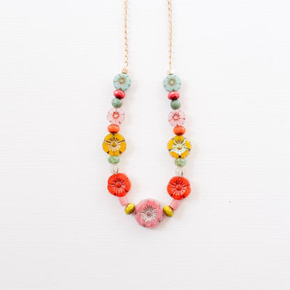 Handmade Dainty Flower Field Necklace For Spring - La Vie Est Belle