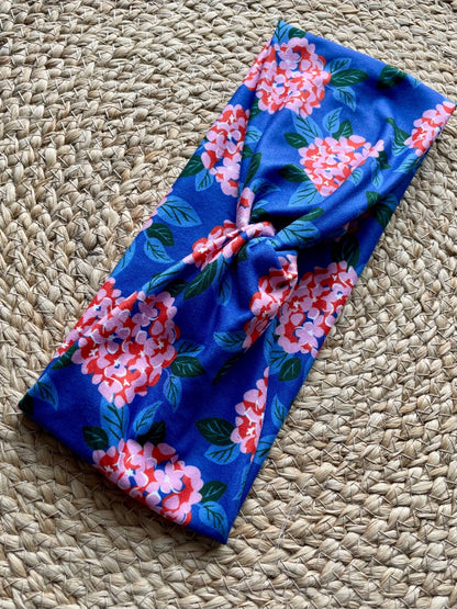 Hydrangea Blossom Blue Knit Twist Headband - La Vie Est Belle