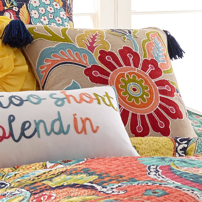Jules Crewel Flower Pillow - La Vie Est Belle