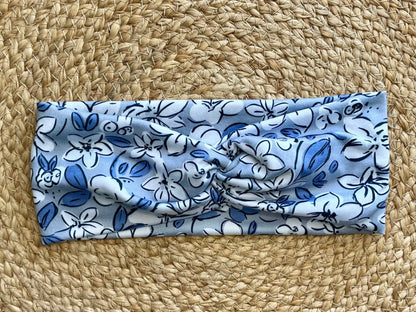 London Garden on Blue Knit Twist Headband - La Vie Est Belle