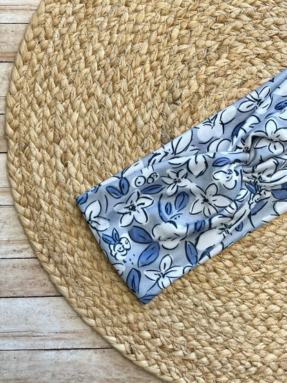 London Garden on Blue Knit Twist Headband - La Vie Est Belle