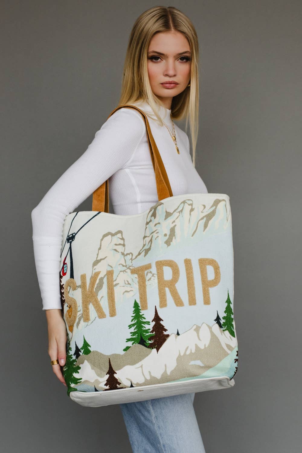 Lt. Blue Ski Trip Scene Tote - La Vie Est Belle