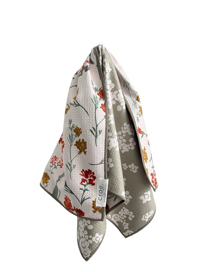 Mallory Reversible Hand Towel - La Vie Est Belle