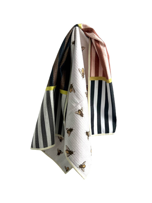 Milk and Honey: Reversible Hand Towel - La Vie Est Belle