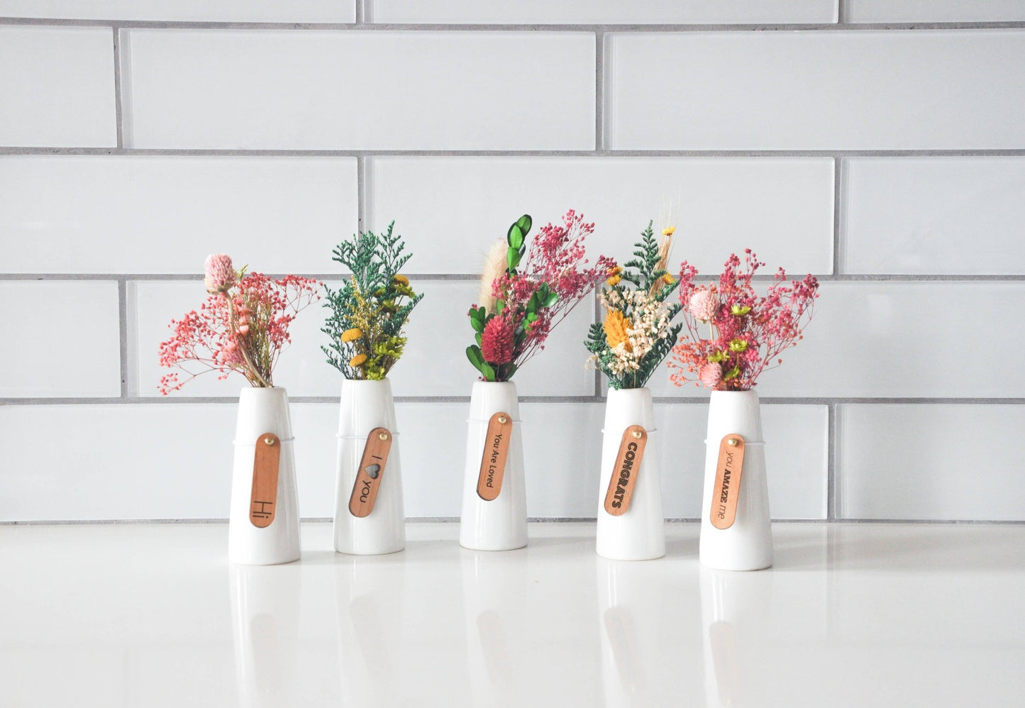 Mini Floral Vases & Wood Gift Tag - La Vie Est Belle