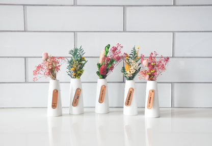 Mini Floral Vases & Wood Gift Tag - La Vie Est Belle