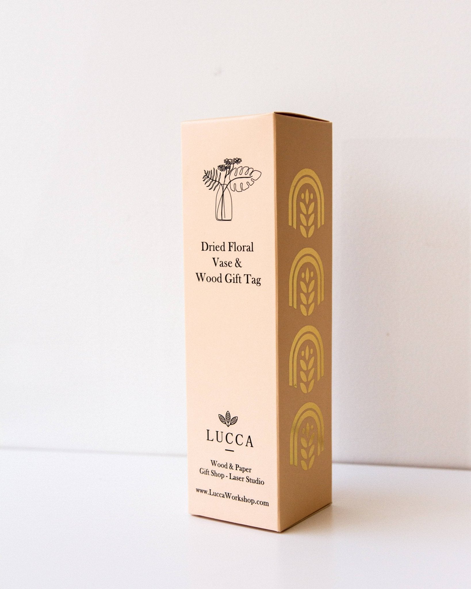 Mini Floral Vases & Wood Gift Tag - La Vie Est Belle