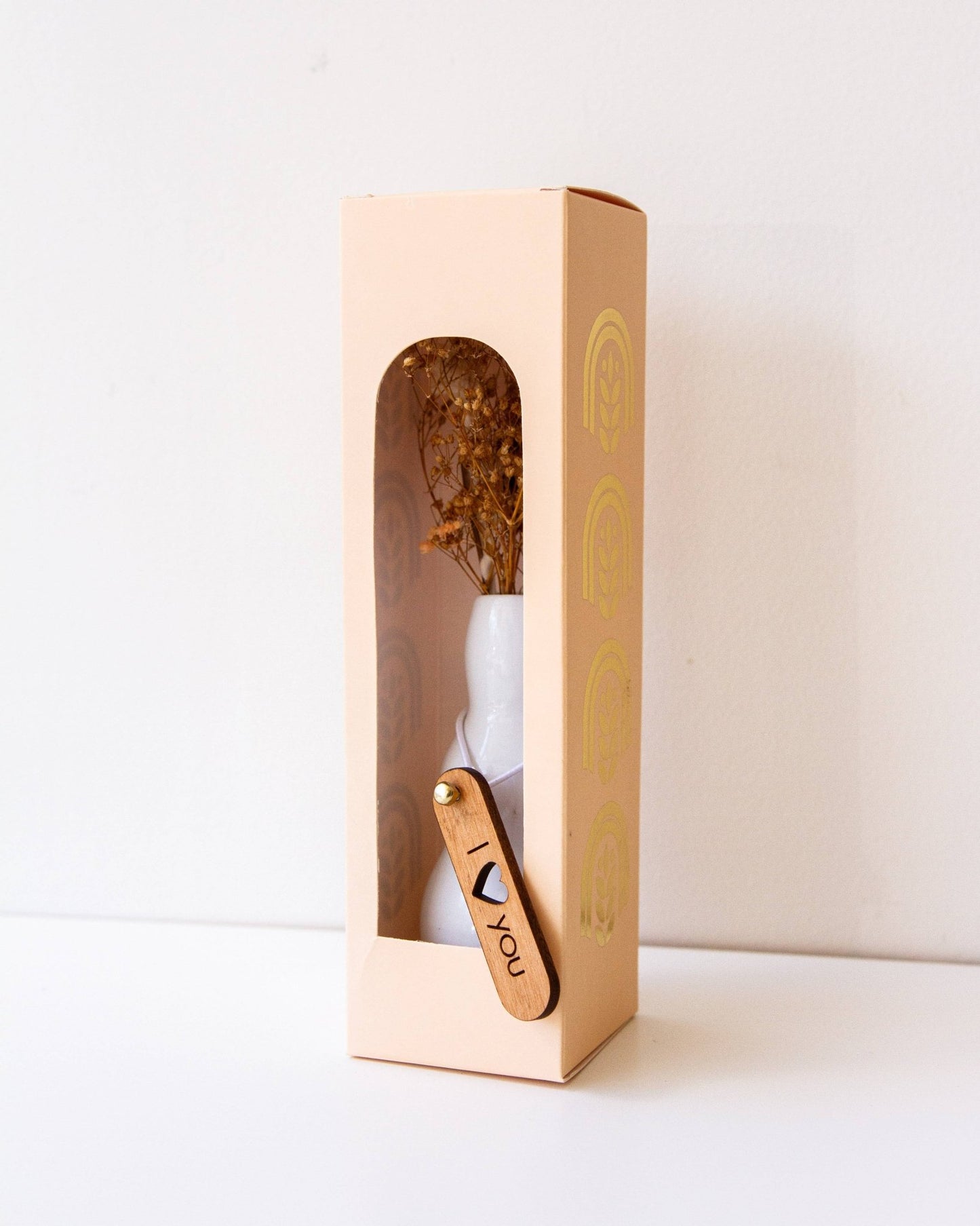 Mini Floral Vases & Wood Gift Tag - La Vie Est Belle