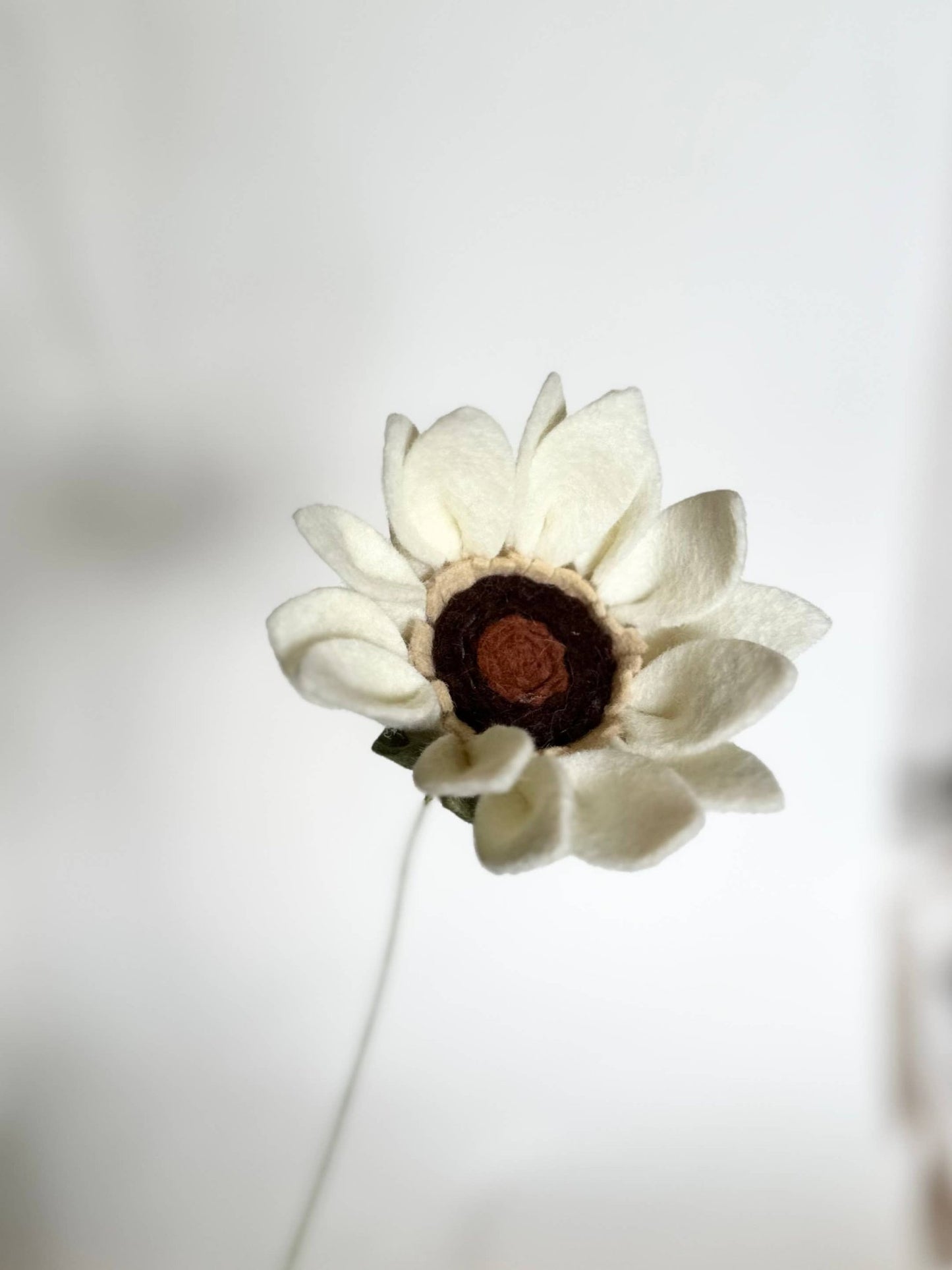 Mini Sunflower Felt Flowers - La Vie Est Belle