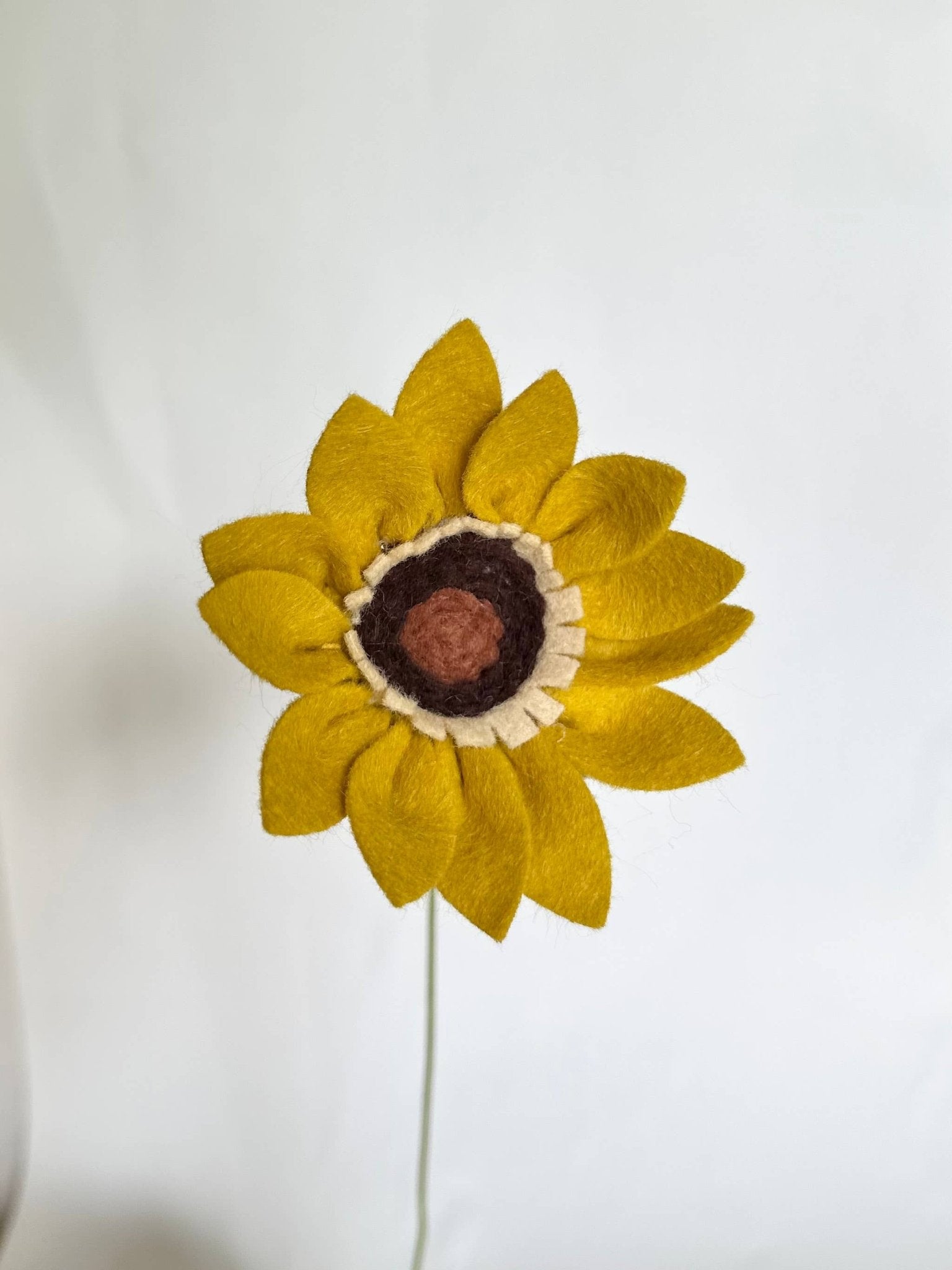 Mini Sunflower Felt Flowers - La Vie Est Belle