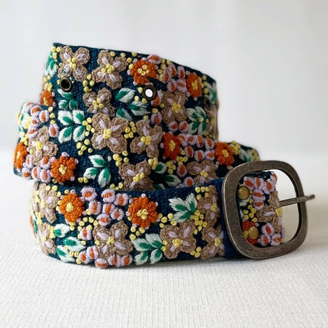 Morning Dew Floral Embroidered Wool Belt - La Vie Est Belle