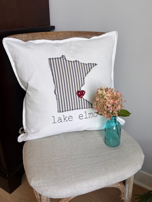 Personalized State Pillow - La Vie Est Belle