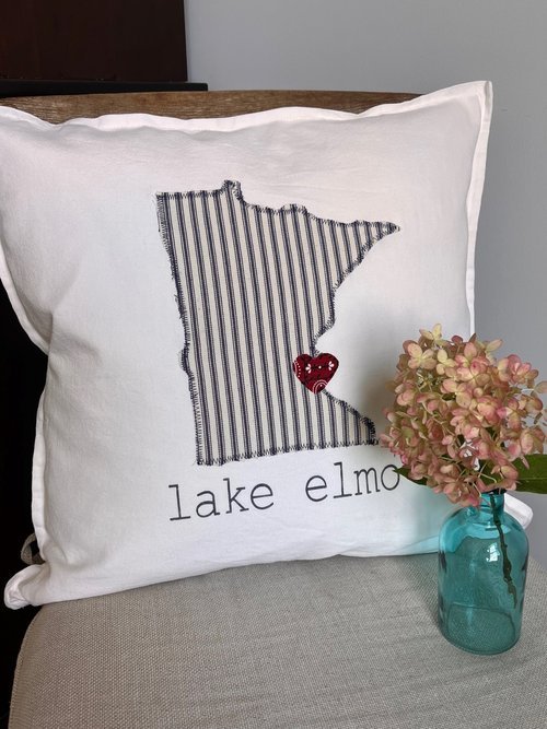 Personalized State Pillow - La Vie Est Belle