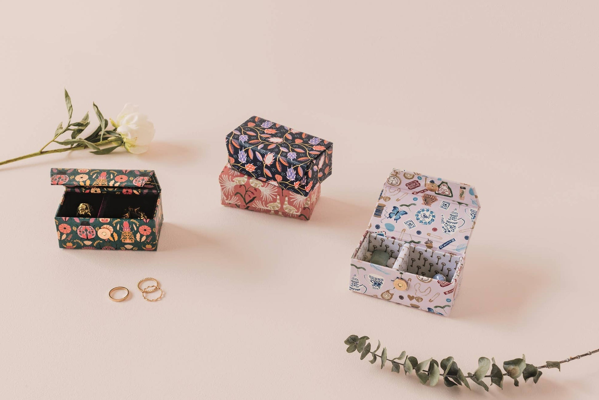 Plume Travel Jewelry Case - La Vie Est Belle