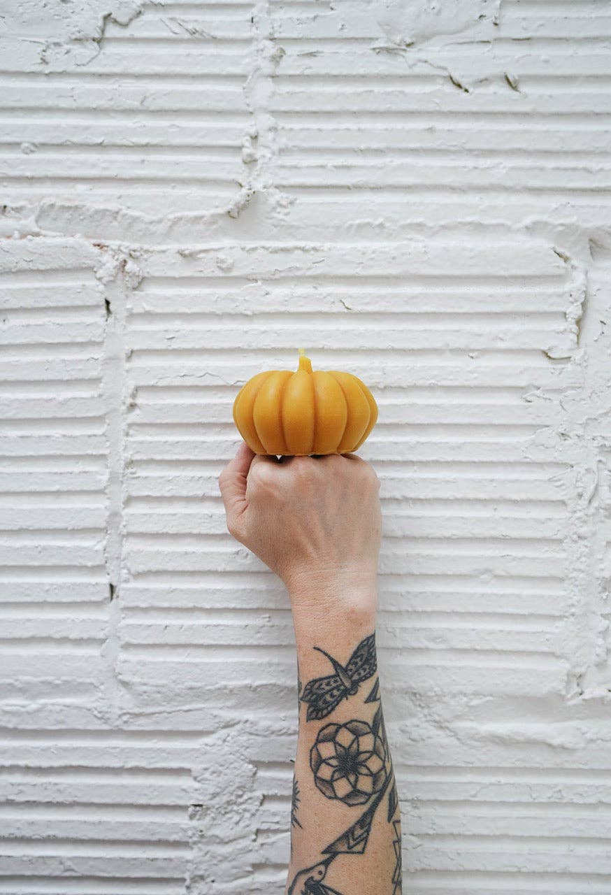 Pumpkin - Pure Beeswax Candle - La Vie Est Belle