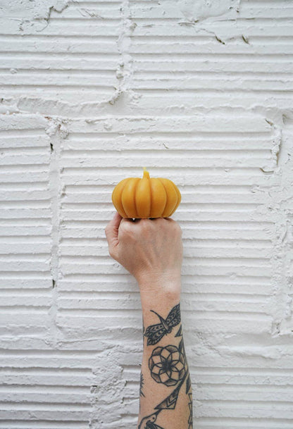 Pumpkin - Pure Beeswax Candle - La Vie Est Belle