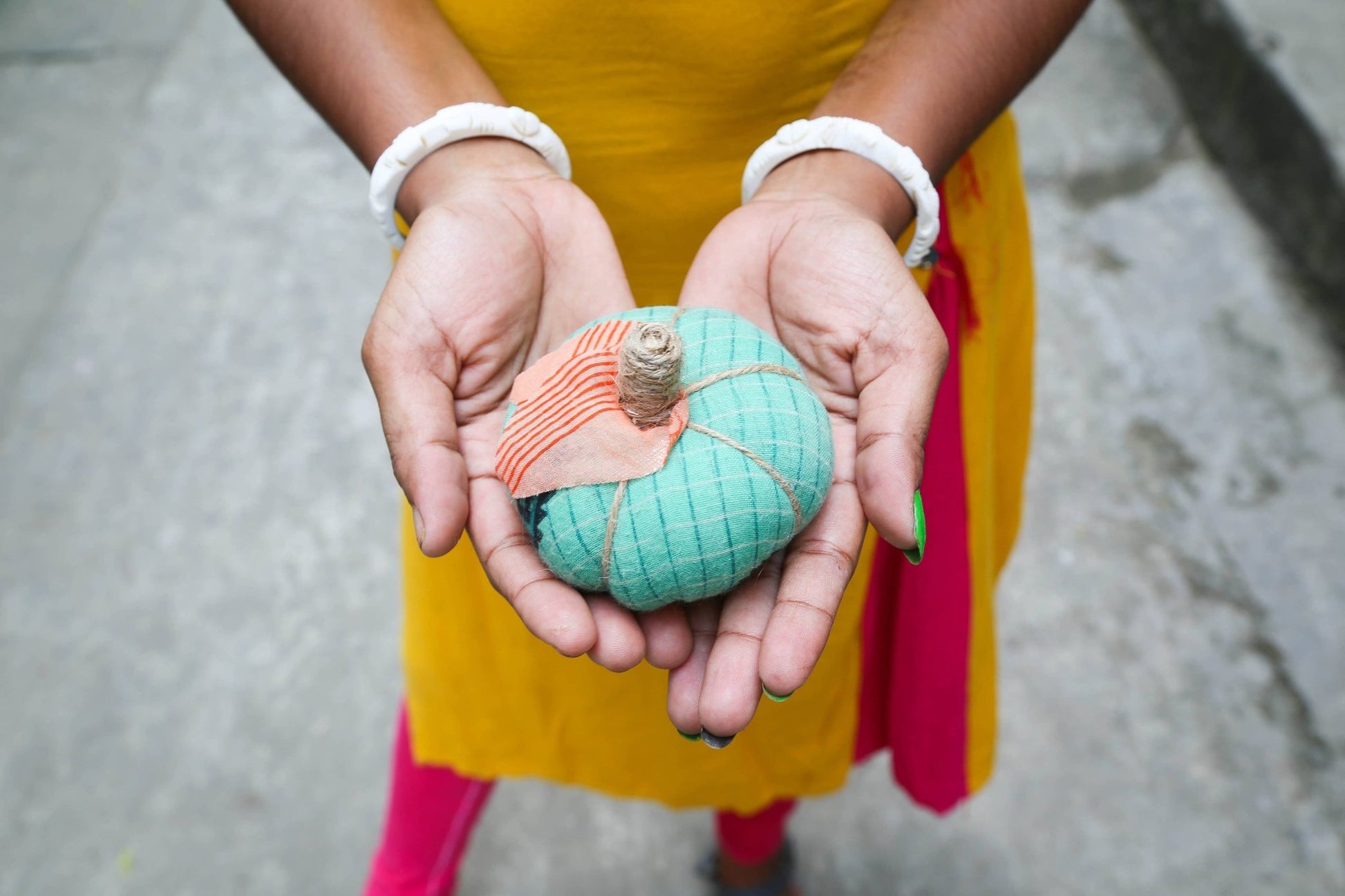 Saree Pumpkin - Small - La Vie Est Belle