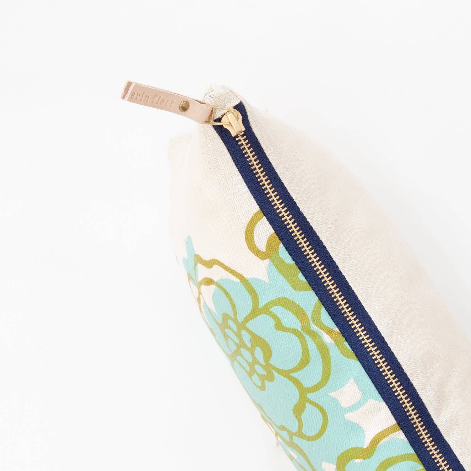 SEAWEED HAZEL PILLOW - La Vie Est Belle