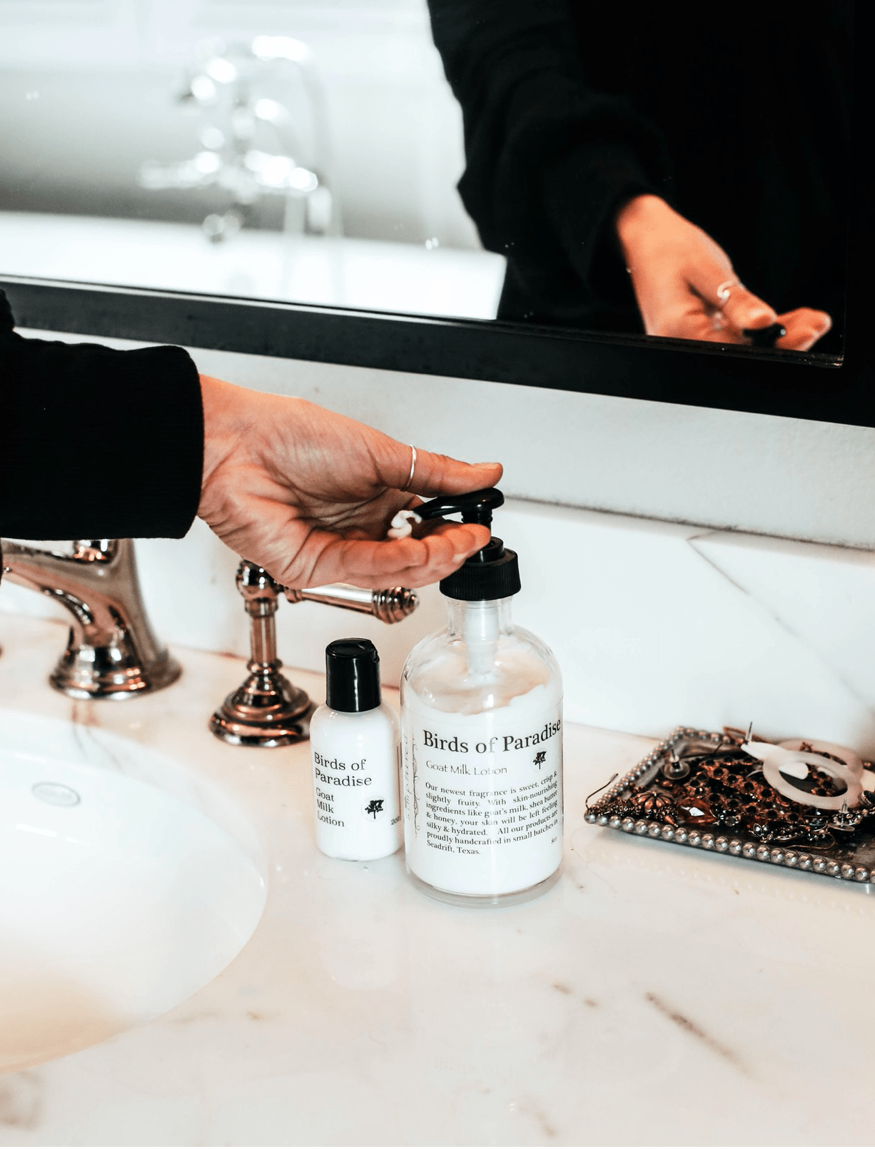 Simplified Soaps 8 oz Goat Milk Lotion - La Vie Est Belle