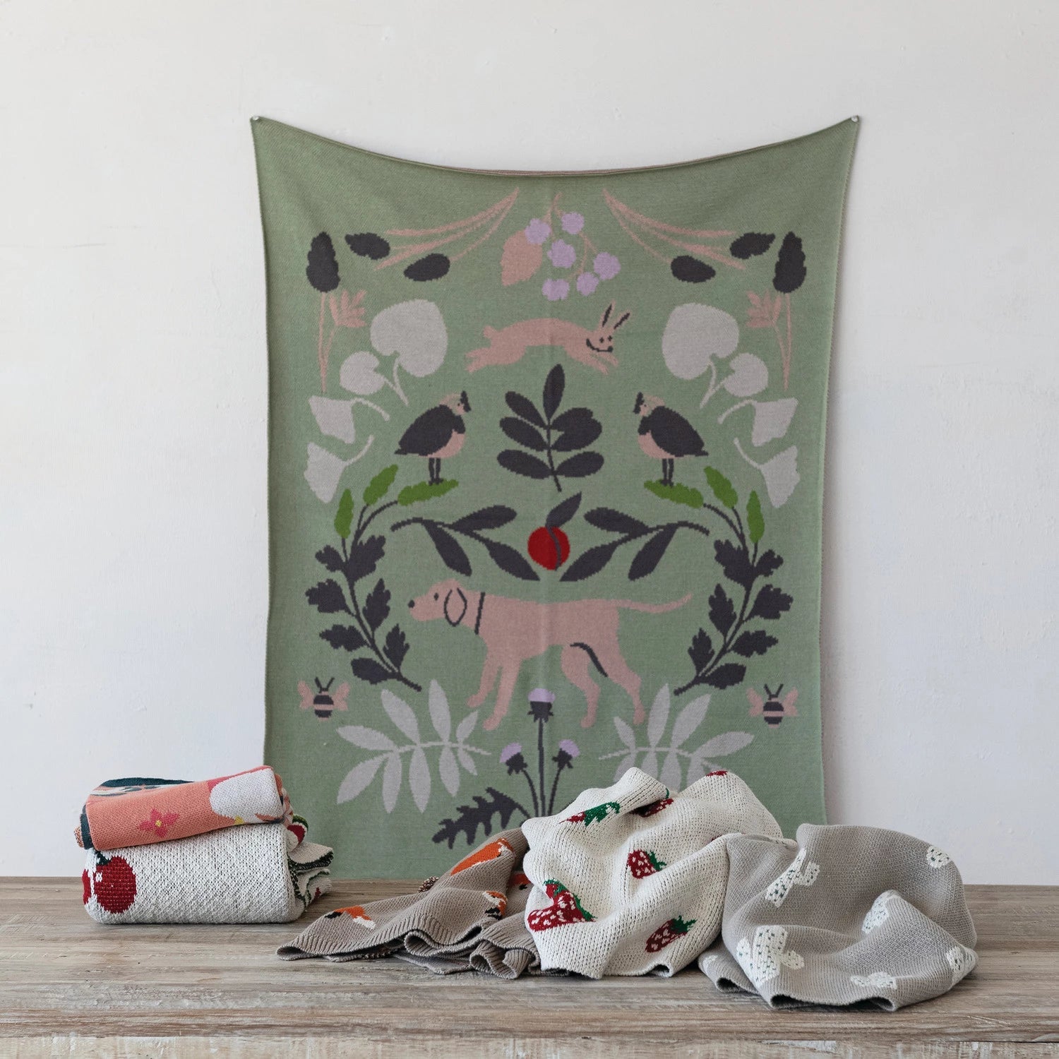 Small Blanket with Botanicals & Animals - La Vie Est Belle