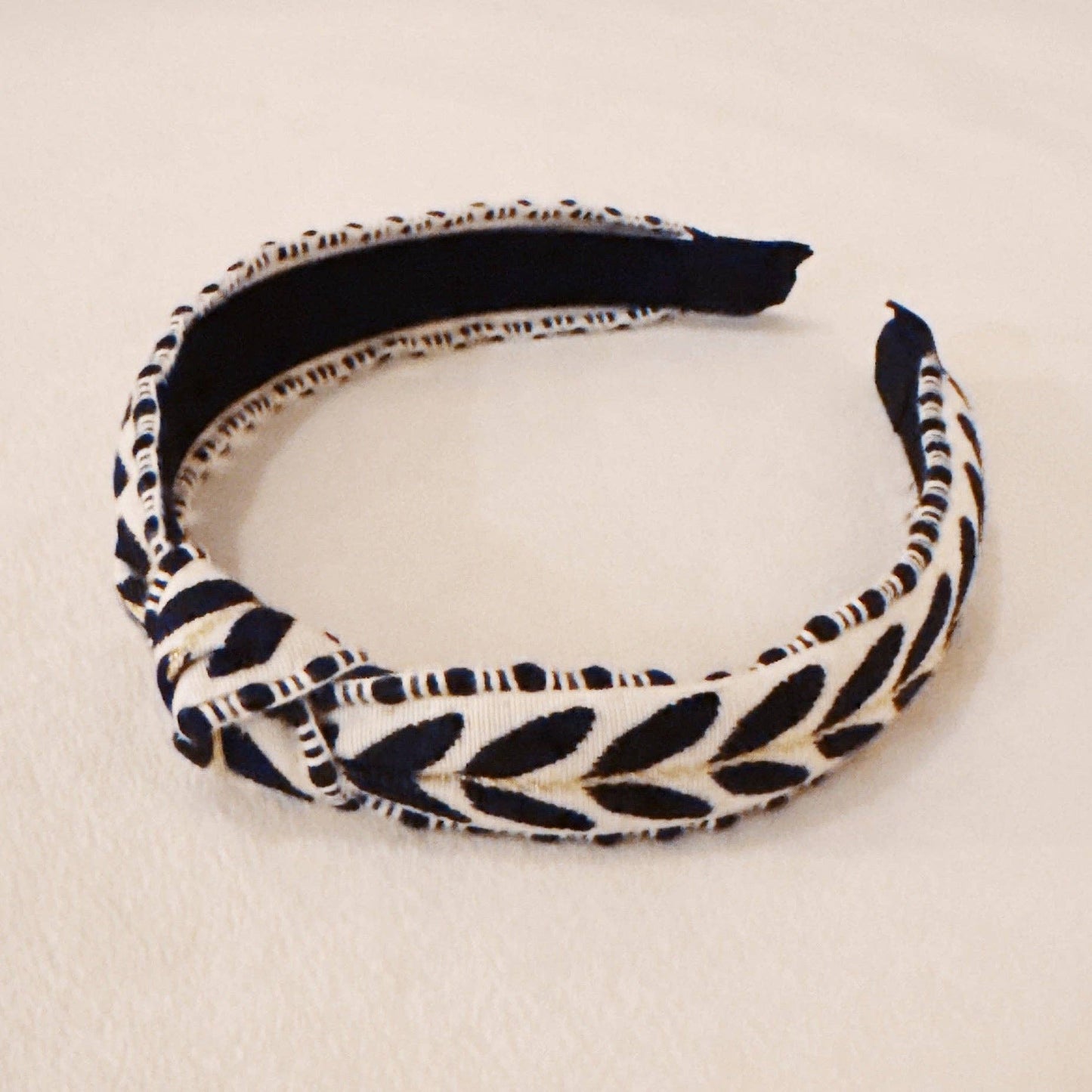 Southern French Slim Headband - La Vie Est Belle