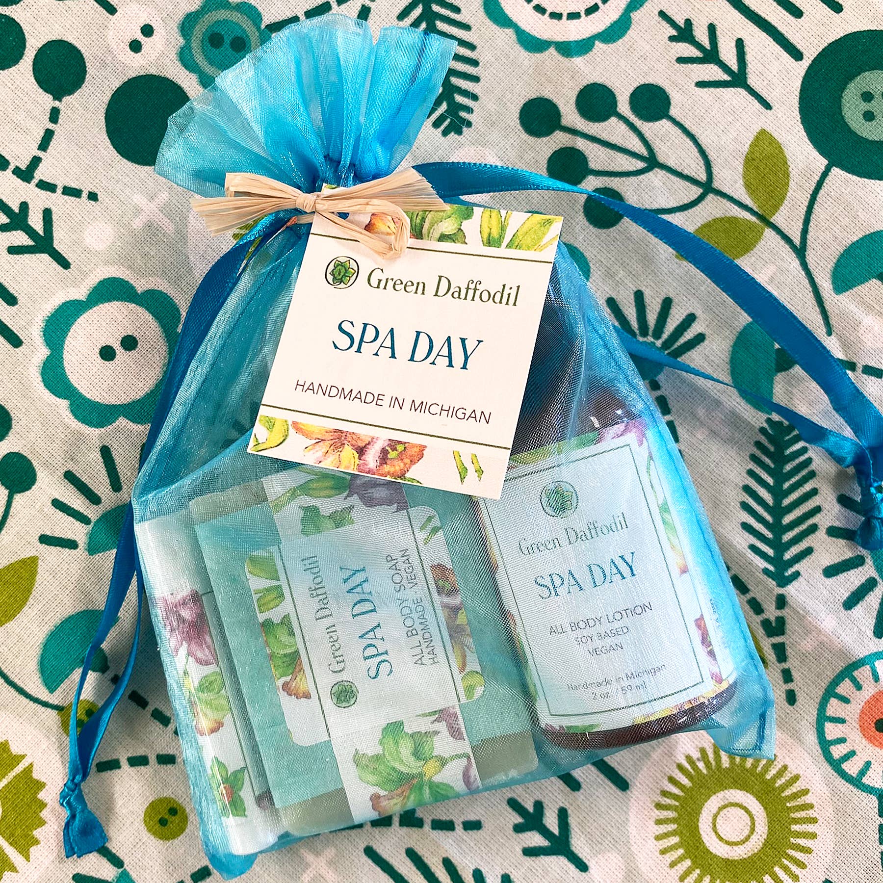 Spa Day Organdy Quartet Gift Set - La Vie Est Belle