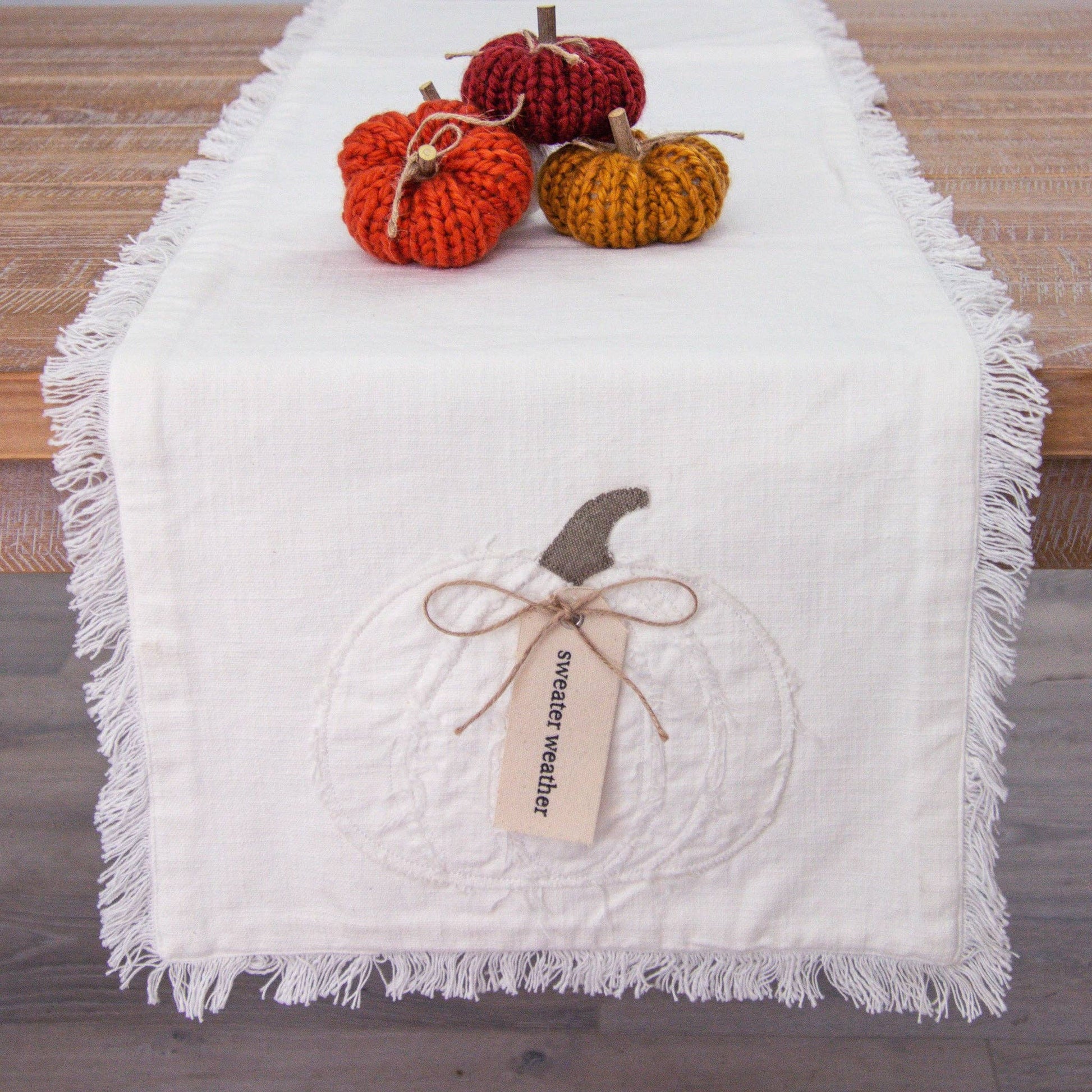 Table Runner - Raggedy Pumpkins With Fabric Tag - La Vie Est Belle