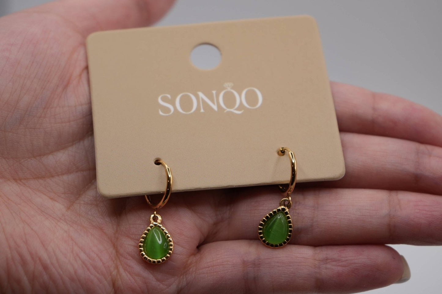 Tina Cat eye earrings - La Vie Est Belle