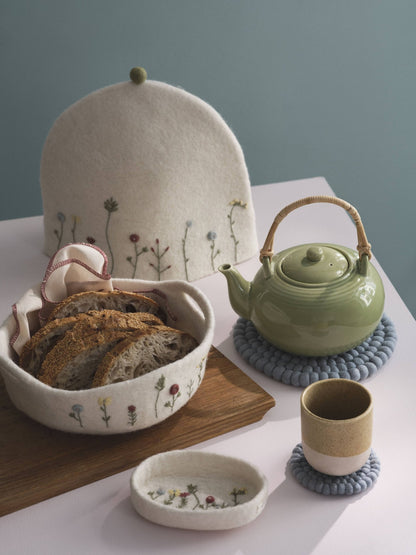 Tray w/Handle & Embroidery - Large - La Vie Est Belle
