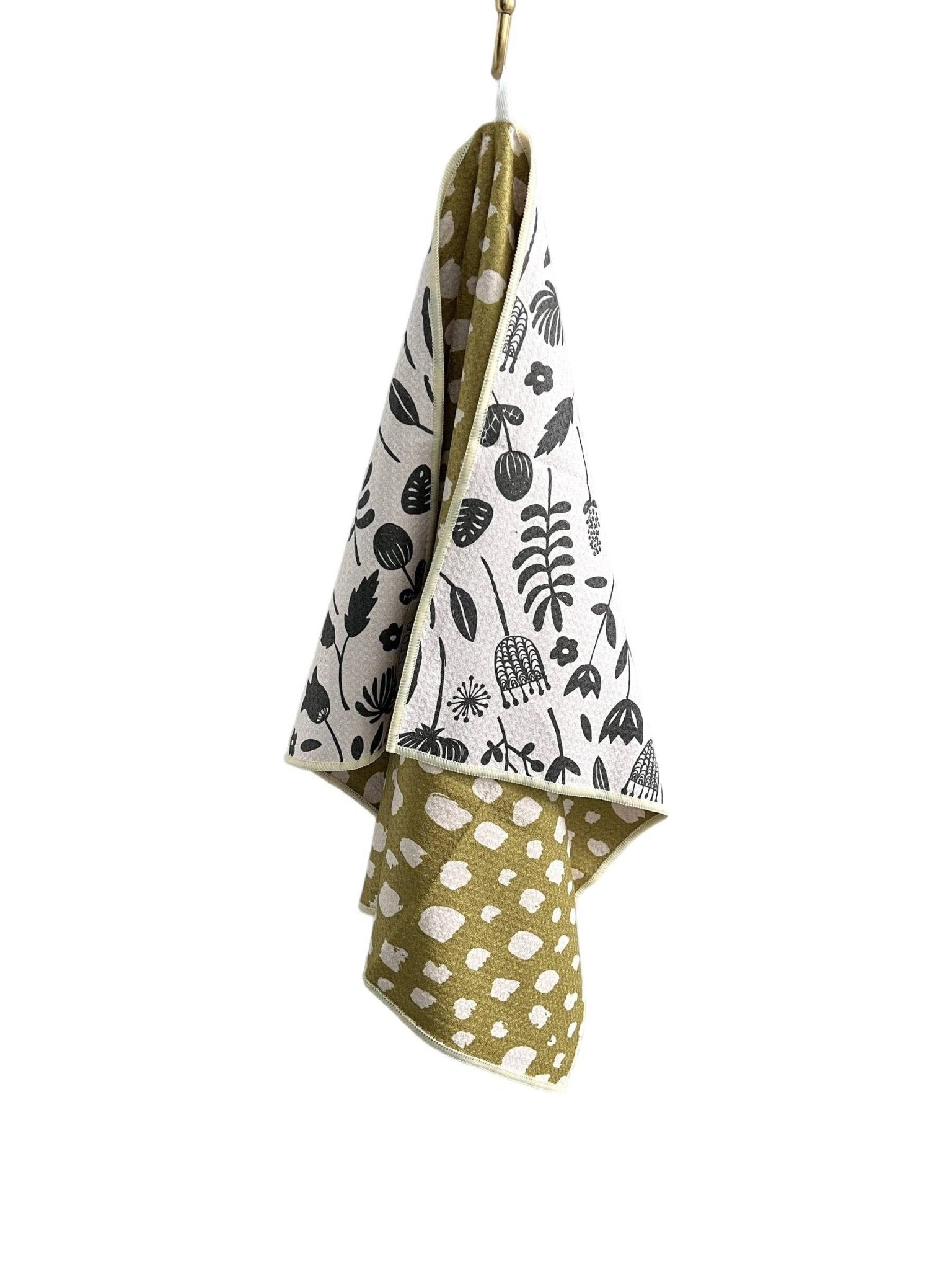 Vintage Highway: Reversible Hand Towel - La Vie Est Belle