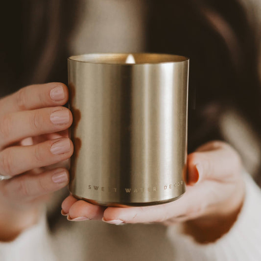 Warm and Cozy 10 oz Soy Candle, Metallic Jar - La Vie Est Belle