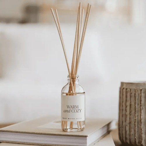 Warm and Cozy Reed Diffuser - La Vie Est Belle