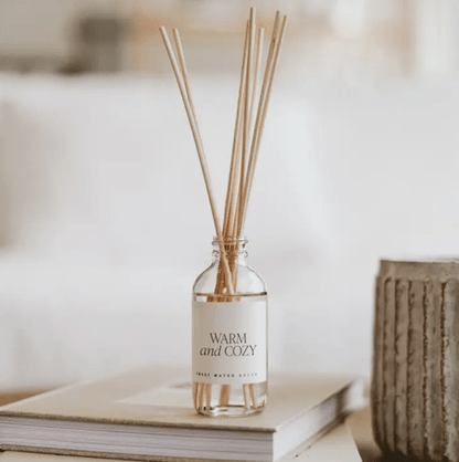 Warm and Cozy Reed Diffuser - La Vie Est Belle