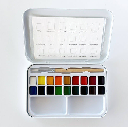 Watercolor paint set 18 colors with brush - La Vie Est Belle