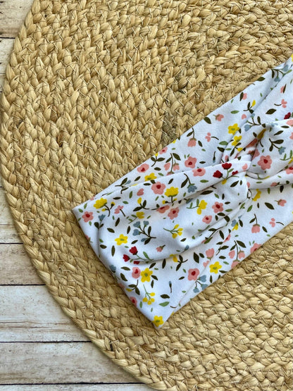 White Mini Floral Twist Headband - La Vie Est Belle