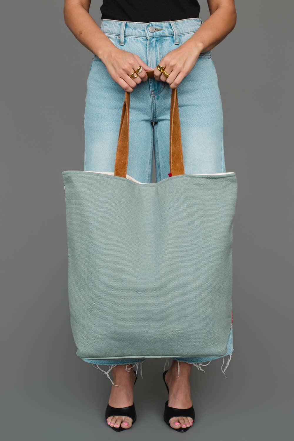 Winter Village Scene Tote - La Vie Est Belle