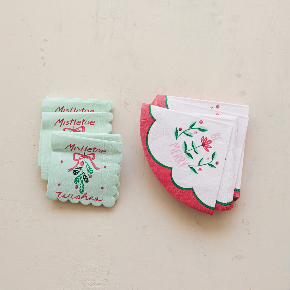 Paper Scalloped Napkins "Mistletoe Wishes" (Contains 50 Folded Pieces)