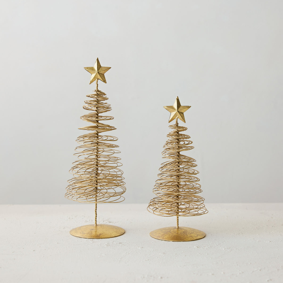 Metal Wire Christmas Tree with Star, Gold Finish